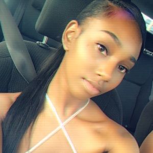 Meet your Posher, Melanie